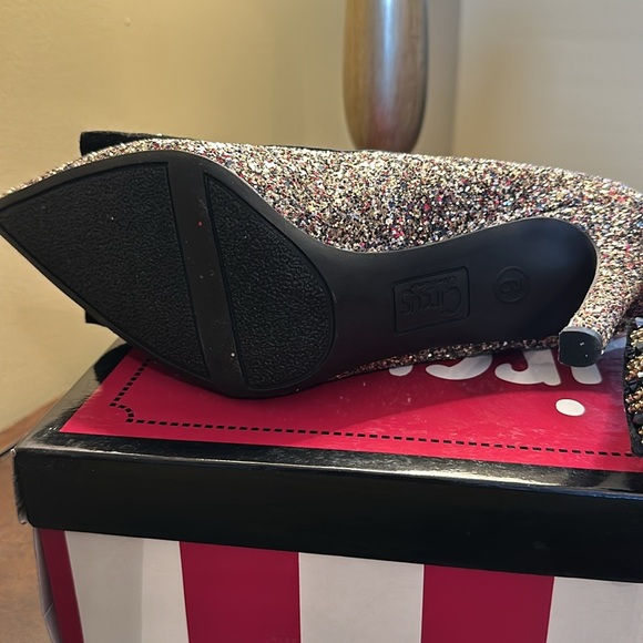 Ready to Celebrate! - Picture 6 of 9